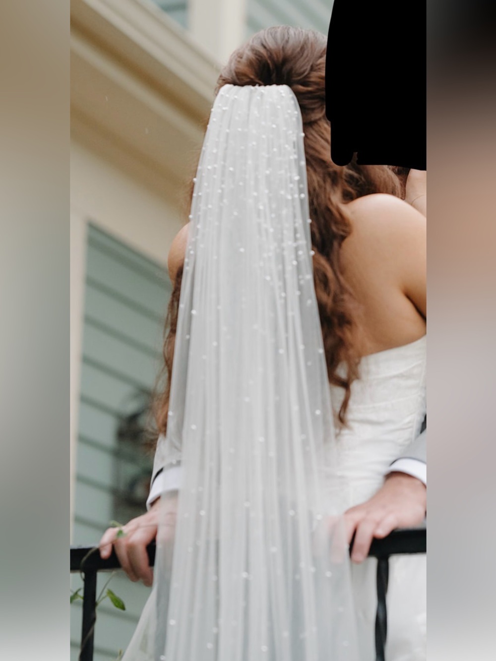 Cathedral Scattered Pearl Bridal Veil